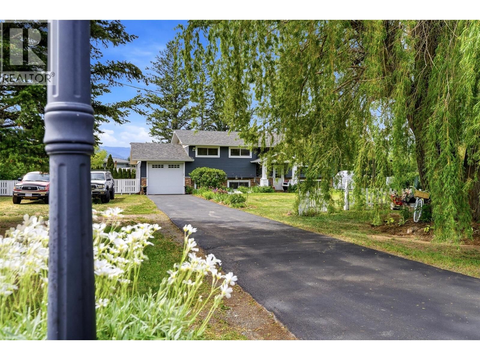 Property Photo:  2920 Ransom Avenue  BC V1K 1E7 