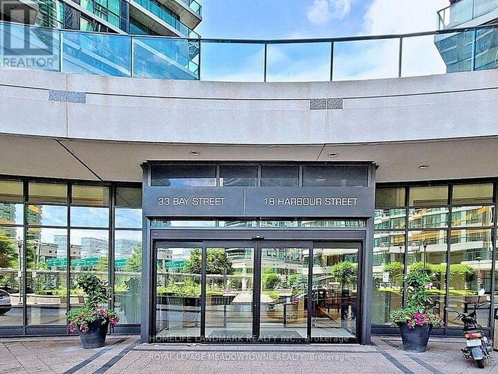 Property Photo:  33 Bay Street 4412  ON M5J 2Z3 