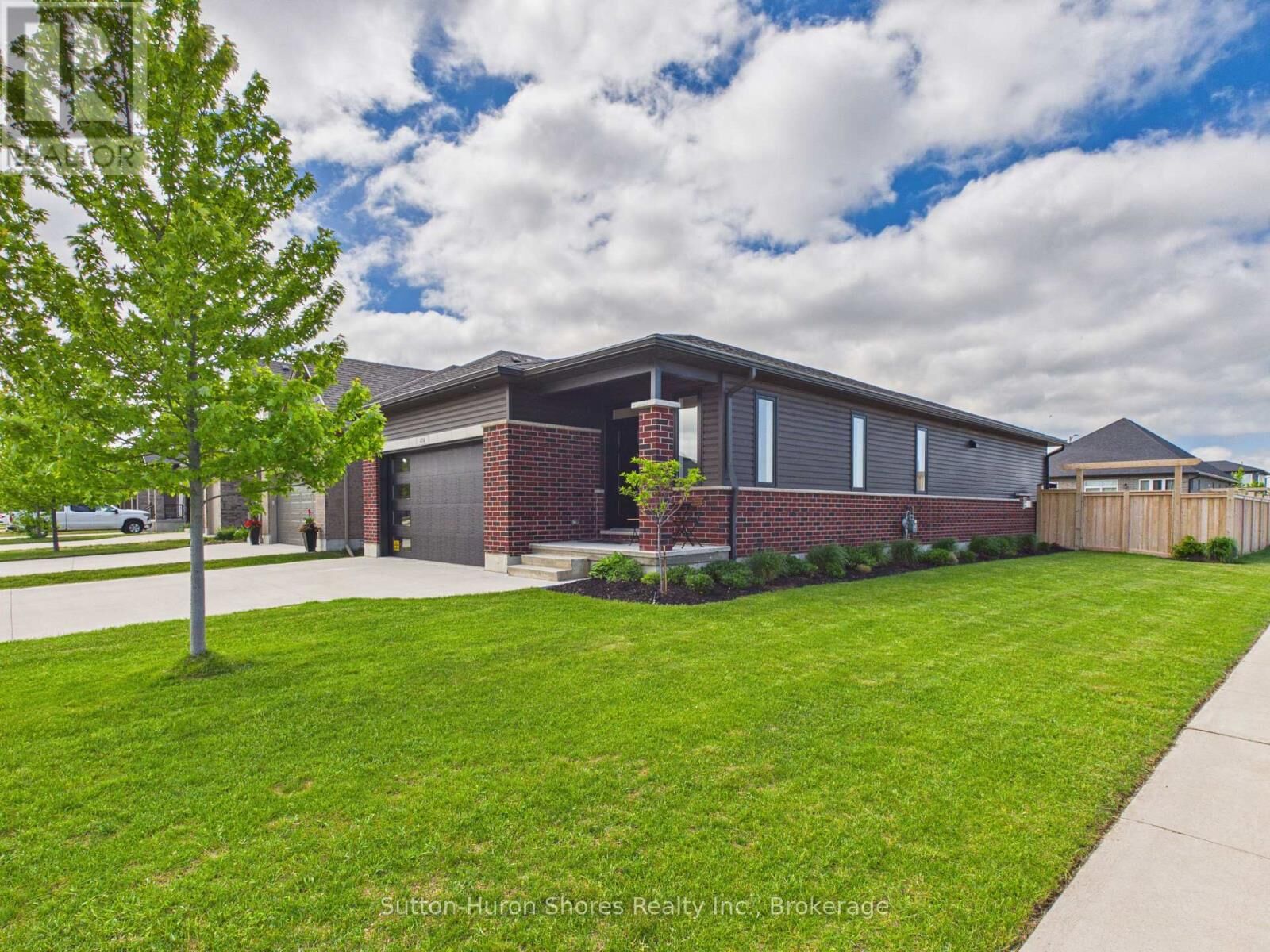 Property Photo:  414 Mary Rose Avenue  ON N0H 2C3 