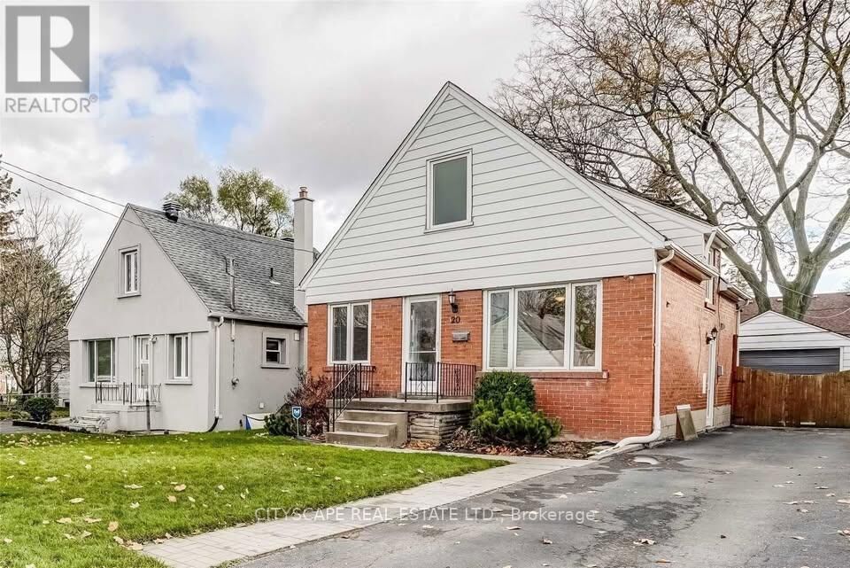 Property Photo:  20 Twin Pauls Crescent Lower  ON M1R 3Z5 