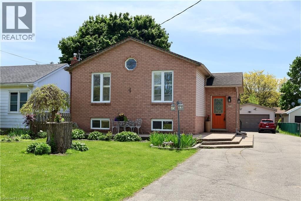 Property Photo: 71 Barnes Avenue ON N3R 4Y9
