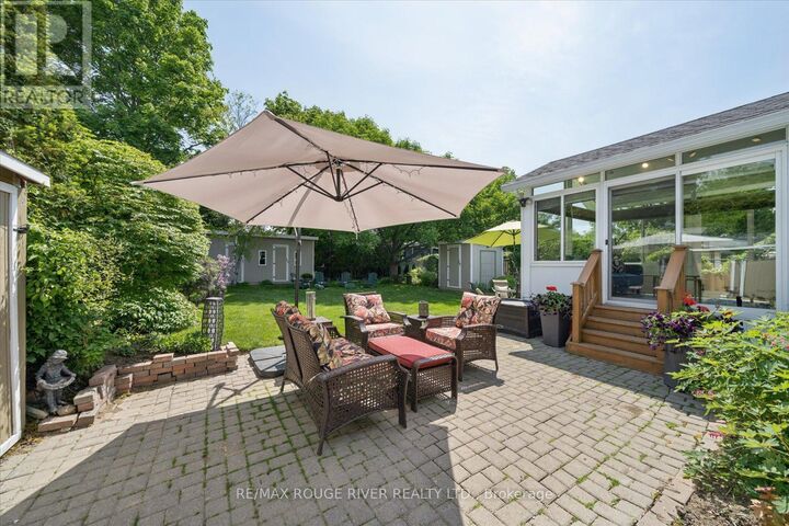 Property Photo:  1007 Walton Boulevard  ON L1N 3G8 