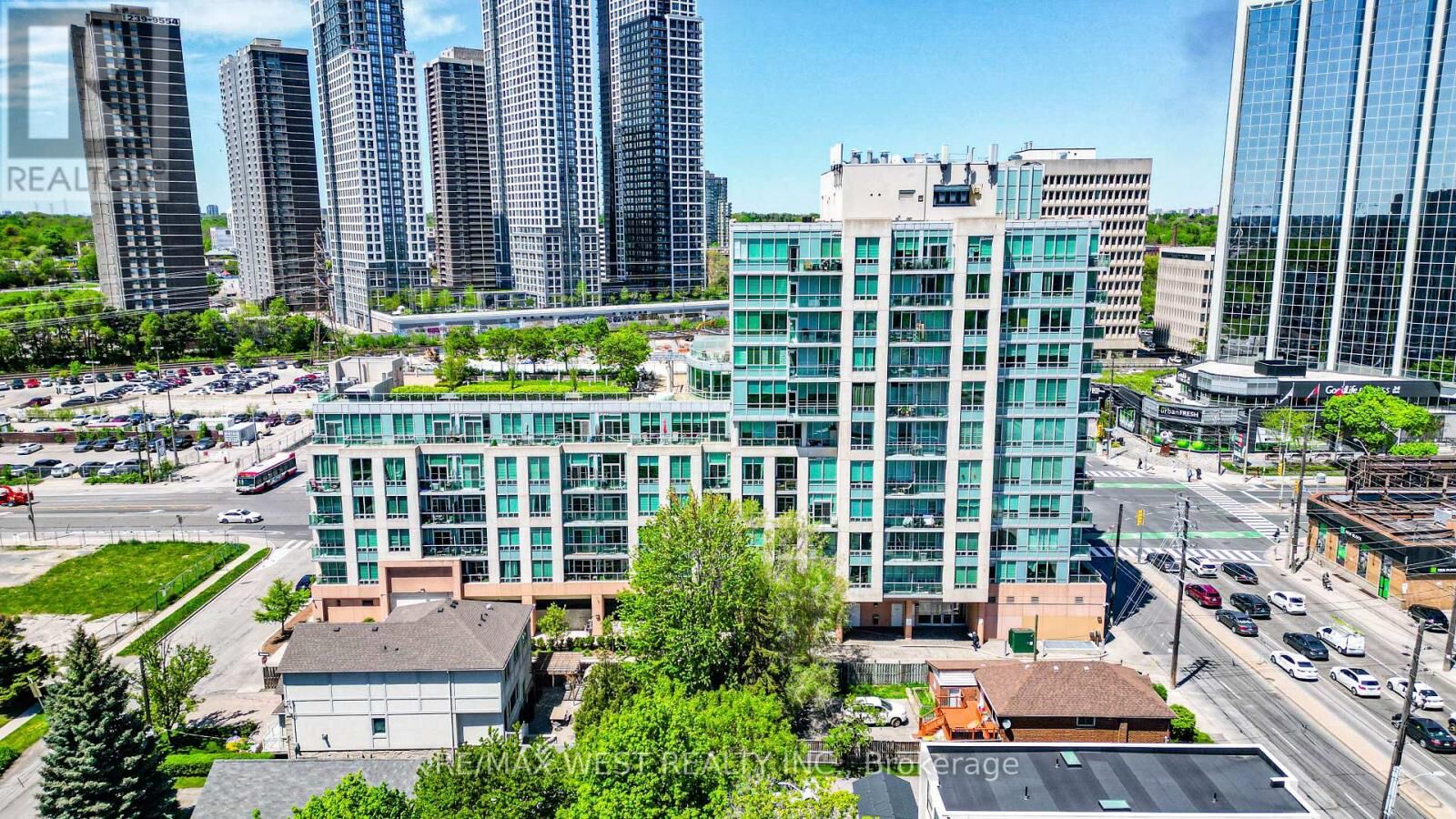 Property Photo:  3391 Bloor Street West 609  ON M8X 1G3 