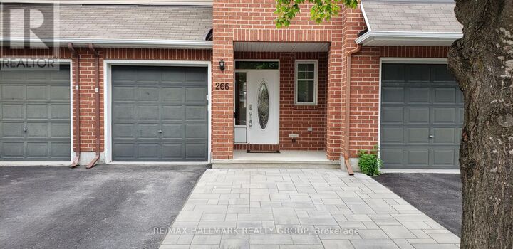 Property Photo:  266 Horseshoe Crescent  ON K2S 0B7 