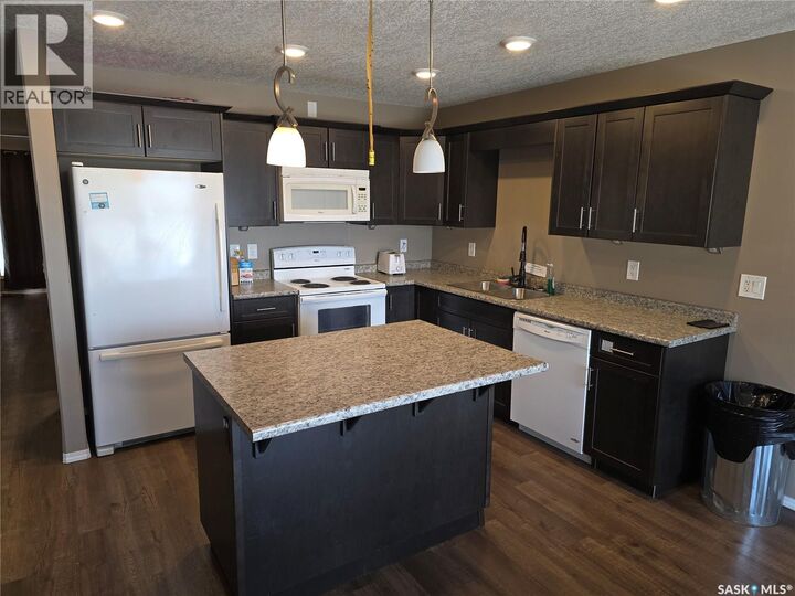 Property Photo:  716 Columbia Avenue  SK S0L 1R0 