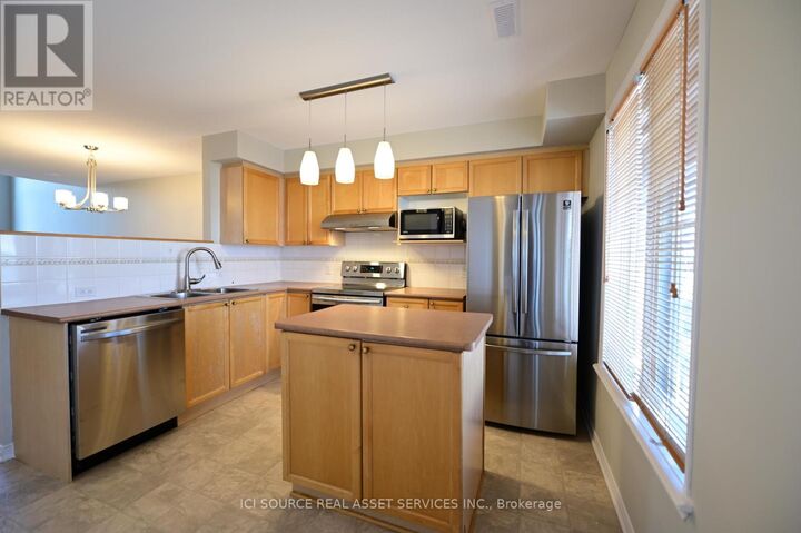 Property Photo:  4516 Harper Avenue  ON K1J 1E1 