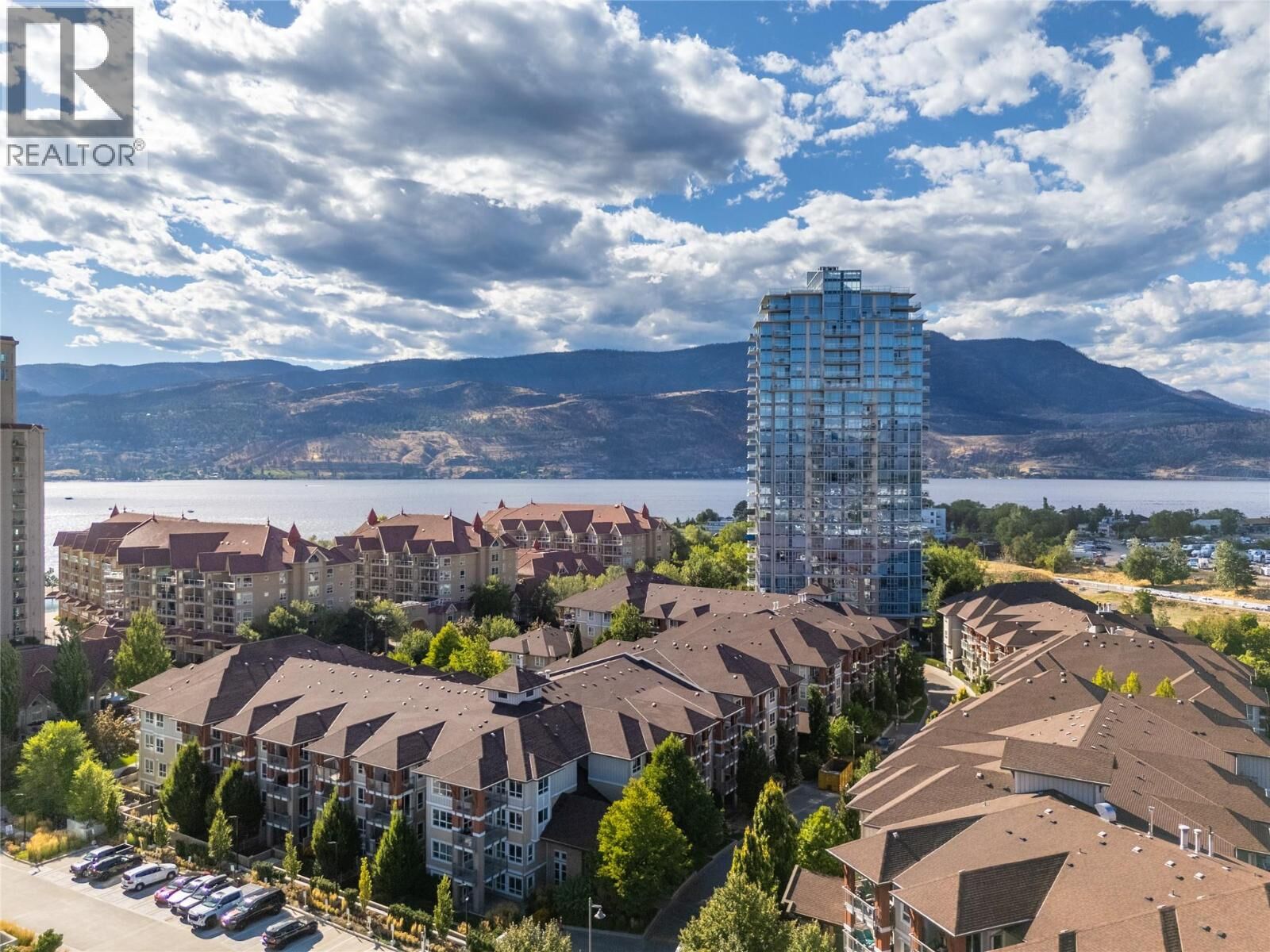 Property Photo: 1075 Sunset Drive 1904 BC V1Y 9Y9