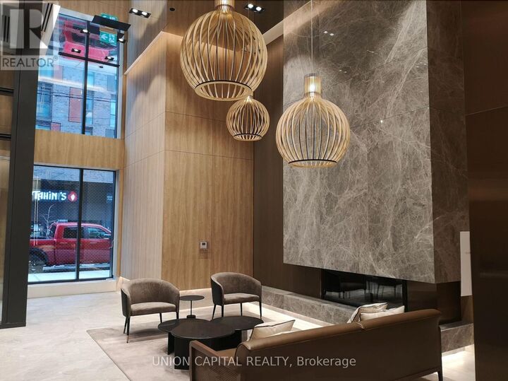 Property Photo:  252 Church Street 2107  ON M5B 2R2 