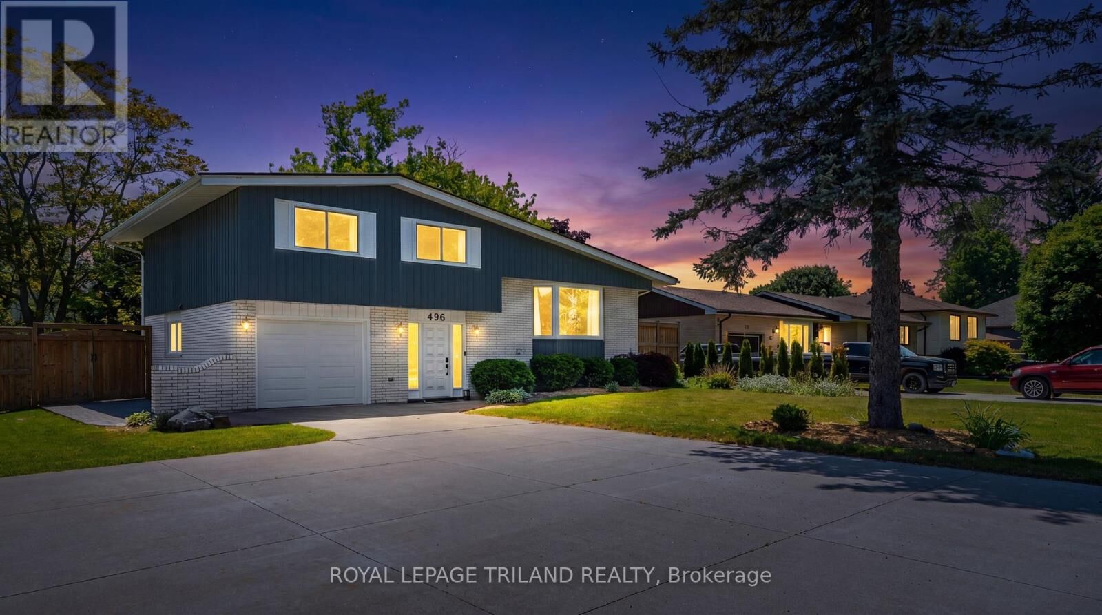 Property Photo:  496 Thames Street  ON N0N 1T0 