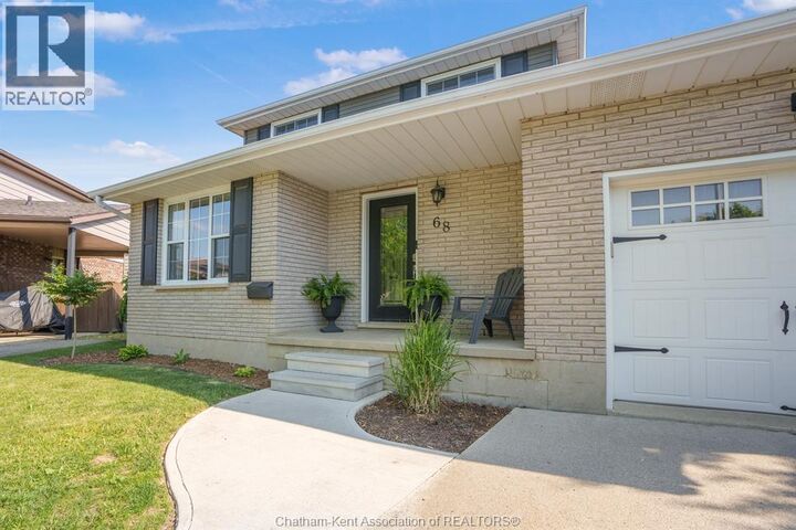 Property Photo:  68 Goldpark Road  ON N7L 4Y1 