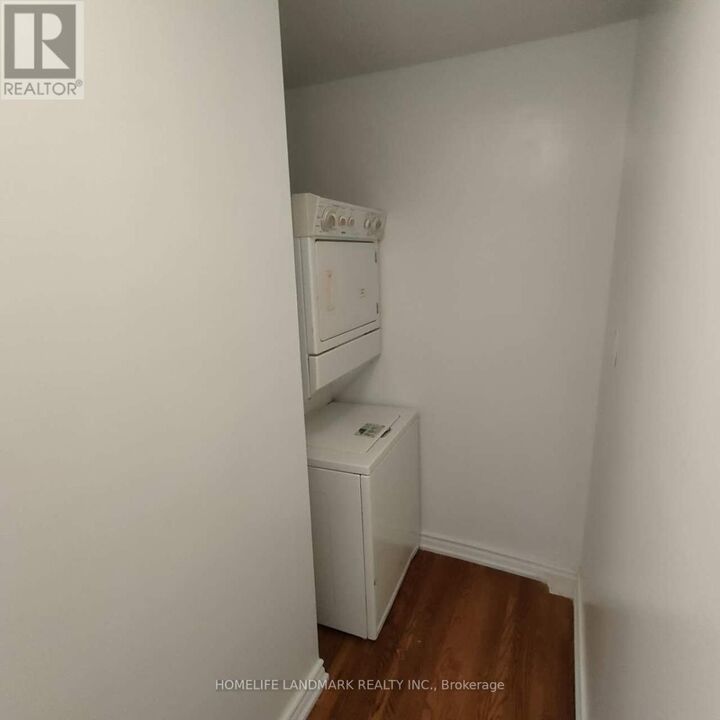 Property Photo:  7 Firebrace Road  ON M1W 2Z3 