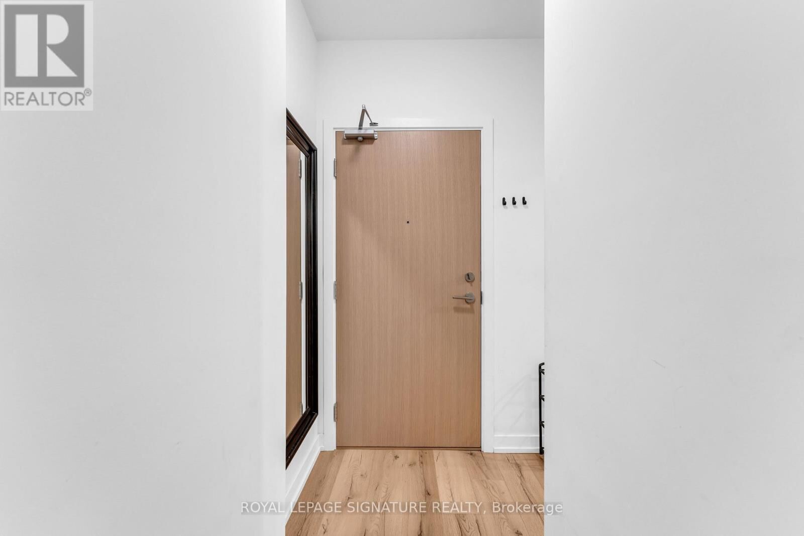 Property Photo:  1195 The Queensway 317  ON M8Z 1R6 