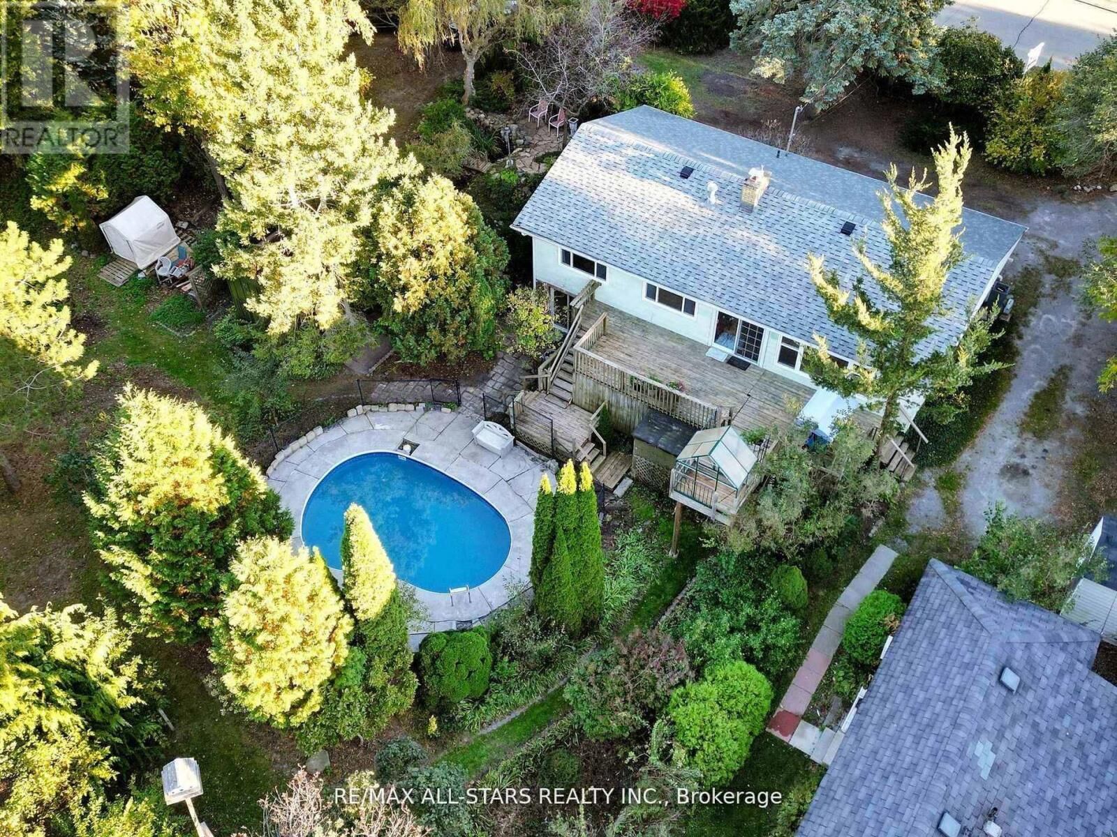 Property Photo:  40 Riverglen Drive  ON L4P 2R1 