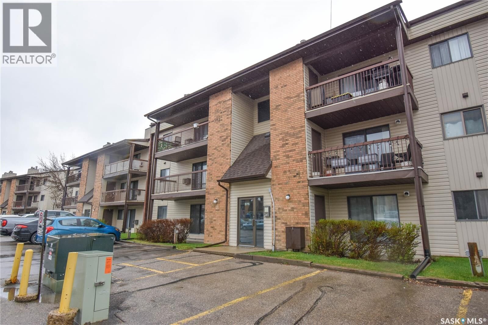 Property Photo:  101 375 Kingsmere Boulevard  SK S7J 4J6 