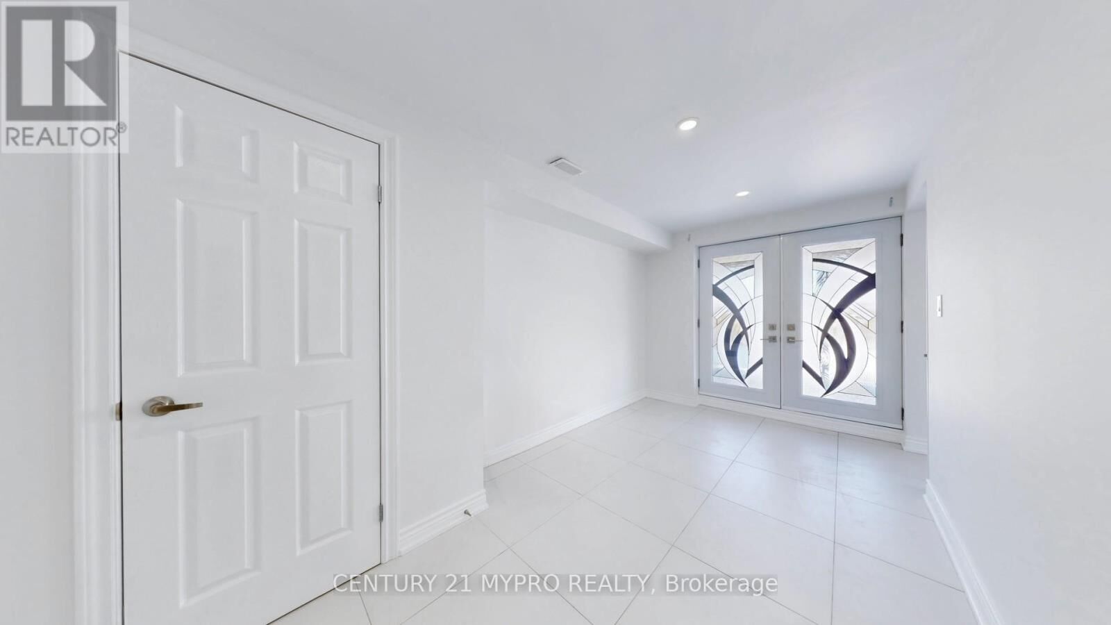 Property Photo: 13 Manor Glen Crescent Bsmt ON L0G 1M0