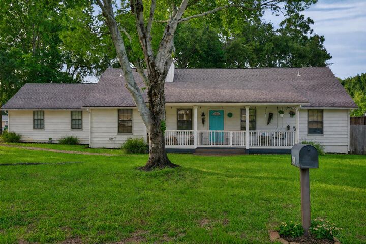 Property Photo:  801 Wild Oak Avenue  FL 32541 