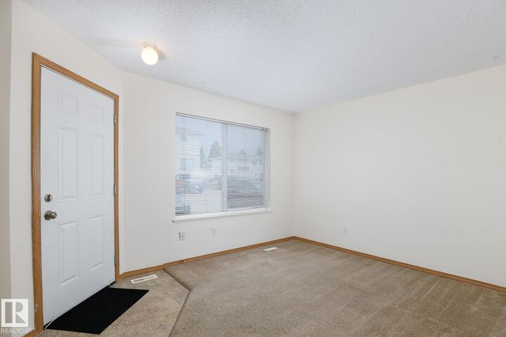 Property Photo:  610 King Street 403  AB T7X 4J9 