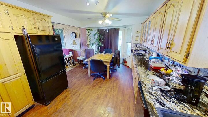 Property Photo:  7608 125 Avenue NW  AB T5B 1E1 