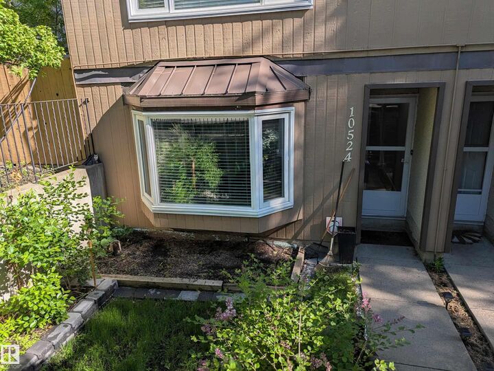 Property Photo: 10524 84 Avenue NW AB T6E 2H4
