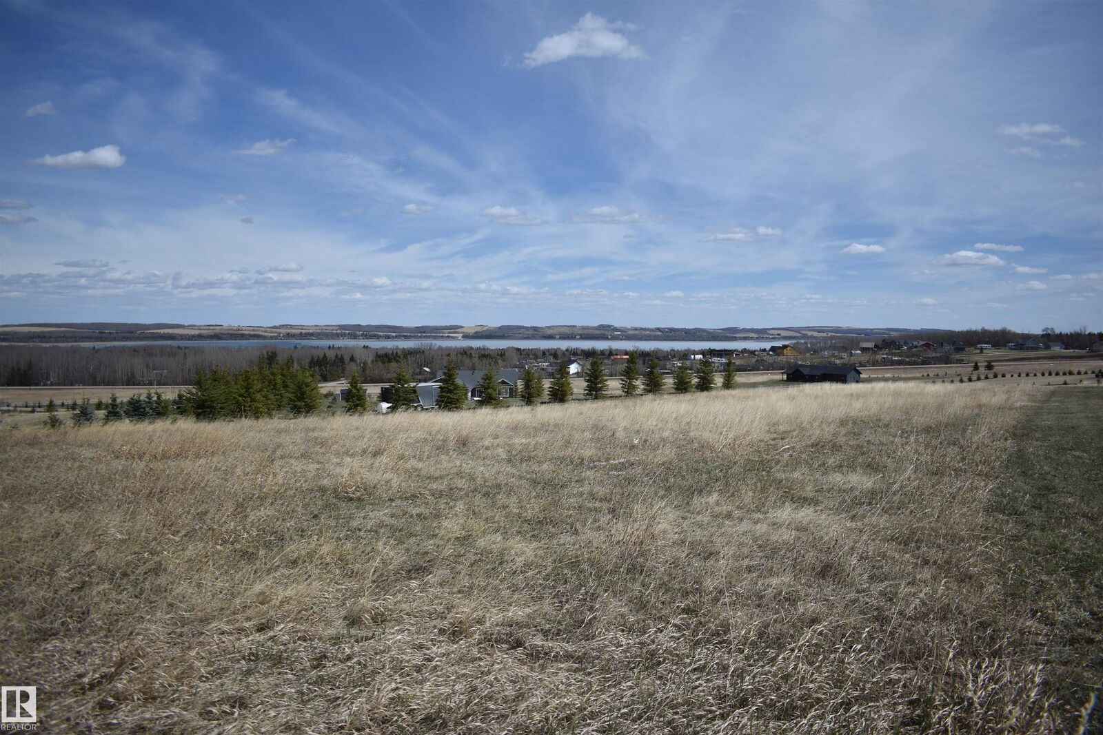 Property Photo:  133 Bruhn Boulevard  AB T0C 2J0 