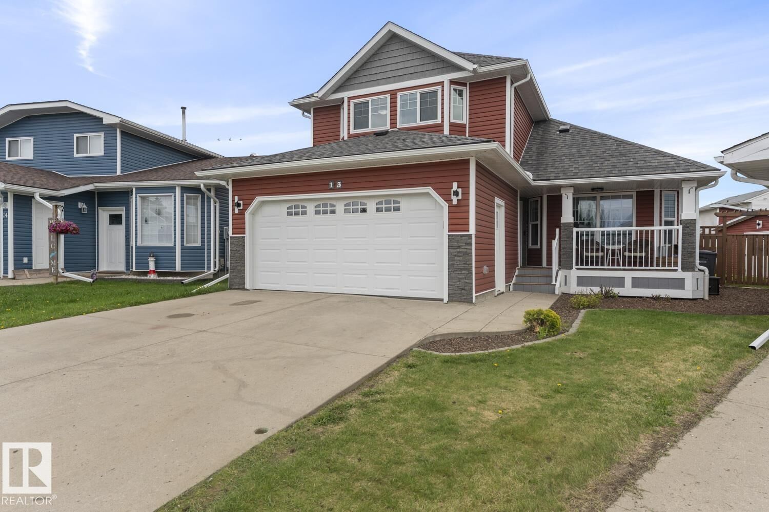 Property Photo:  13 Sammut Place  AB T9M 1L5 