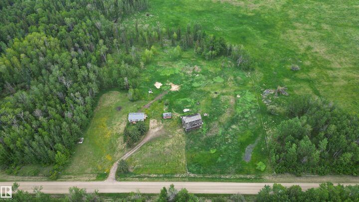 Property Photo: 4216 Twp Rd 564 AB T0E 1A0