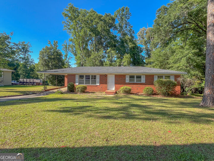Property Photo:  307 Brookdale Drive  GA 31021 