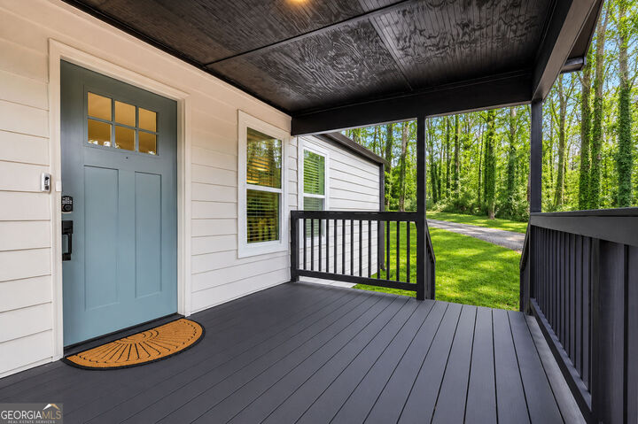 Property Photo: 2841 Waters Road SW GA 30354