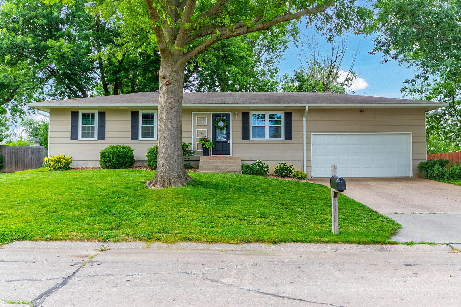 Property Photo:  1315 Chickadee Drive  MO 65265 