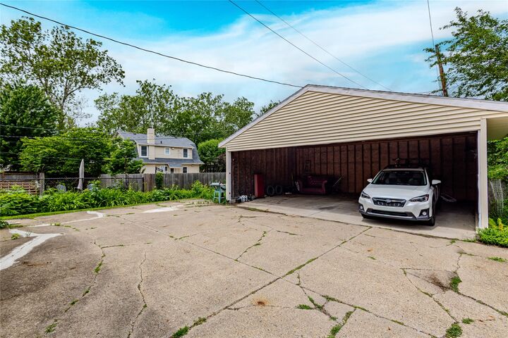 Property Photo:  4615 Kingman Boulevard  IA 50311 