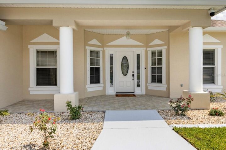 Property Photo:  15 Royal Palm Lane  FL 32164 