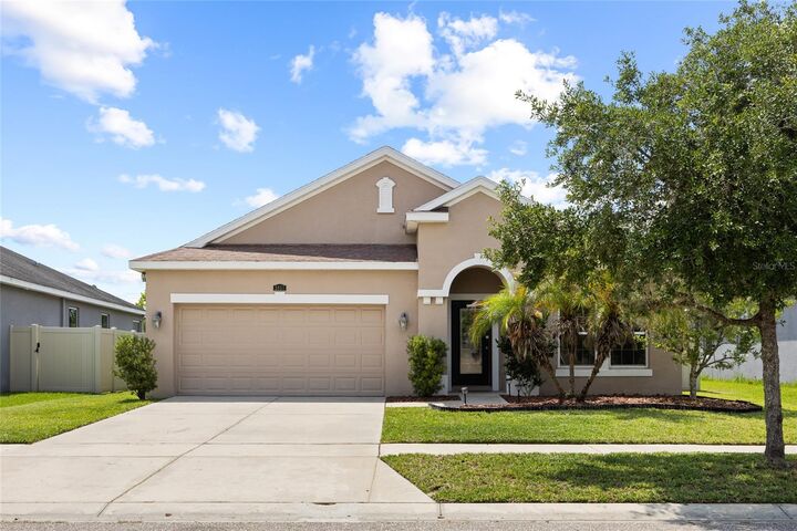 Property Photo:  3851 Pacente Loop  FL 33543 