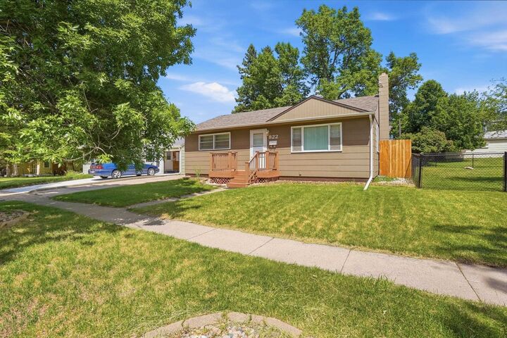 Property Photo:  822 N 10th Street  SD 57783 