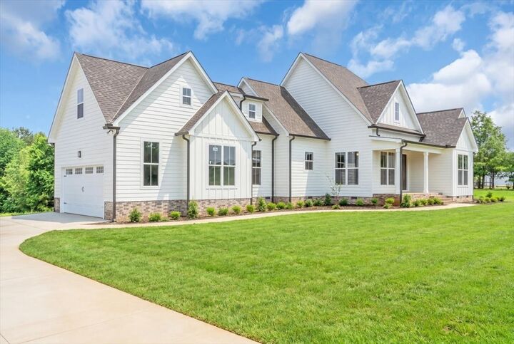 Property Photo:  74 Summer Lake Ct  TN 37398 
