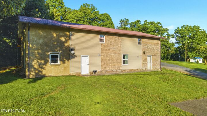 Property Photo:  814 Midway Rd  TN 37871 