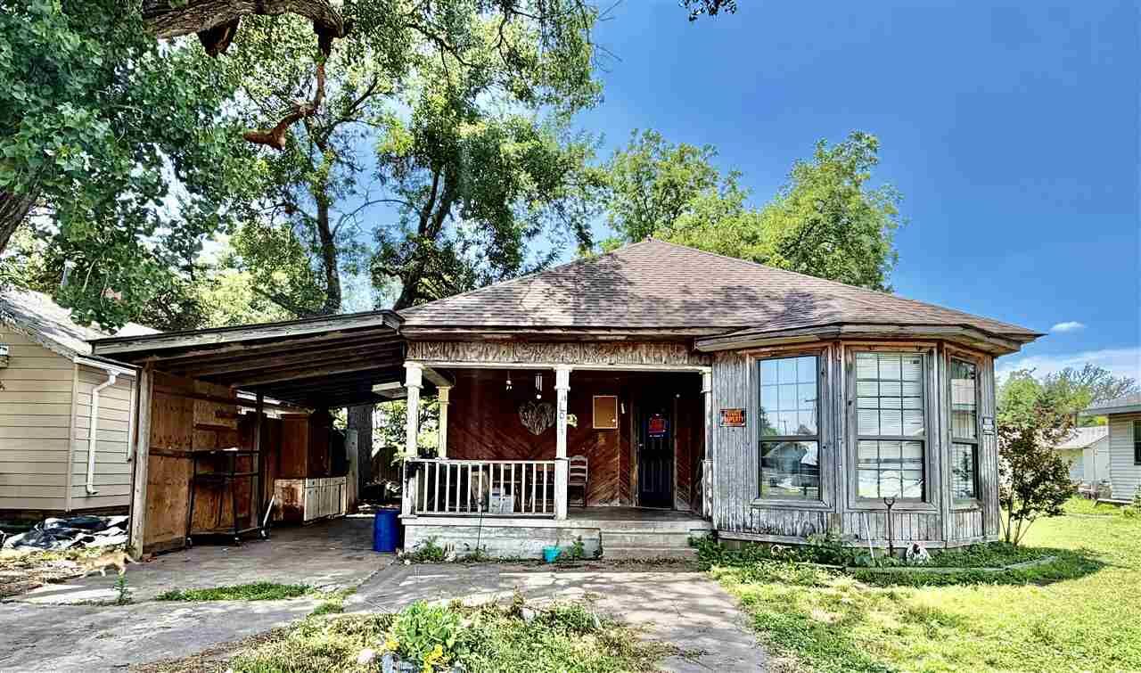 Property Photo:  1013 W College Ave  OK 74631 