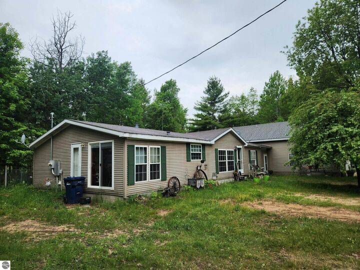 Property Photo: 5948 Kniss Road MI 49646