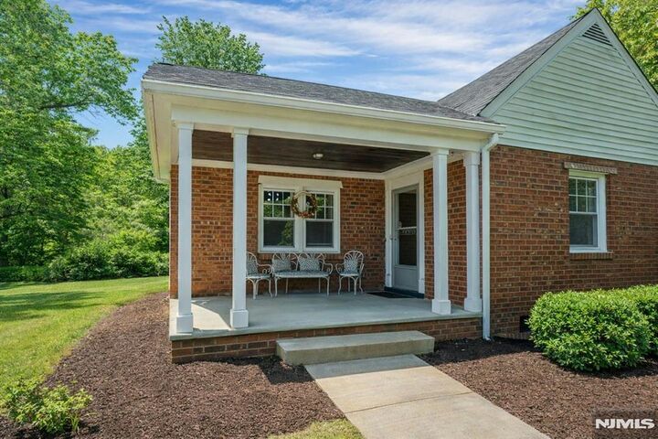 Property Photo:  389 Bergen Boulevard  NJ 07649 