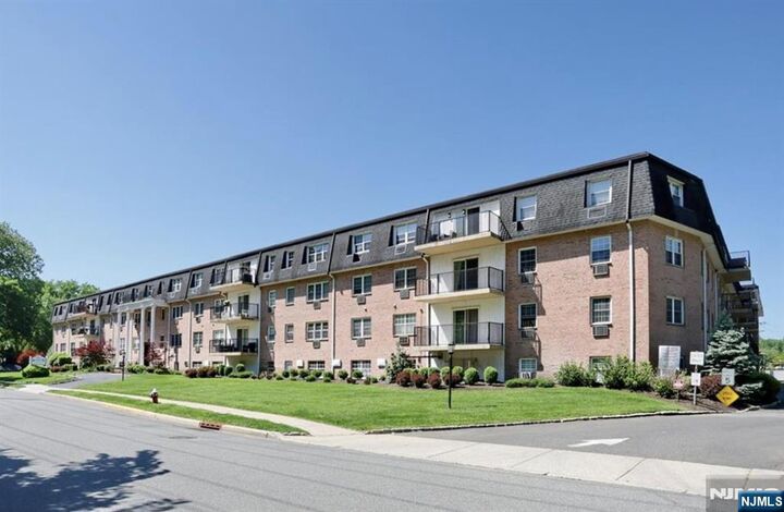 Property Photo:  550 Fairview 318  NJ 07675 