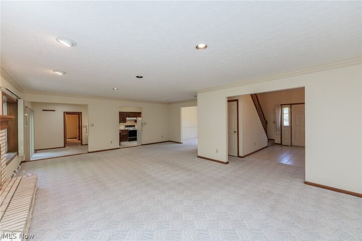 Property Photo:  818 Shagbark Trail  OH 44256 