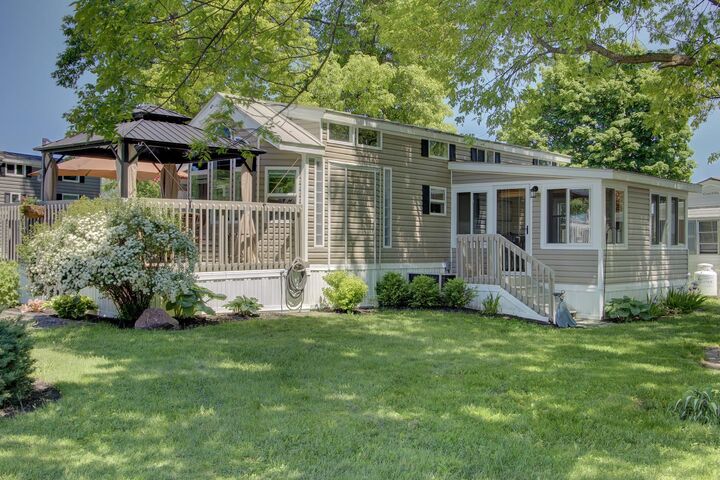 Property Photo: 51 Island Circle VT 05486