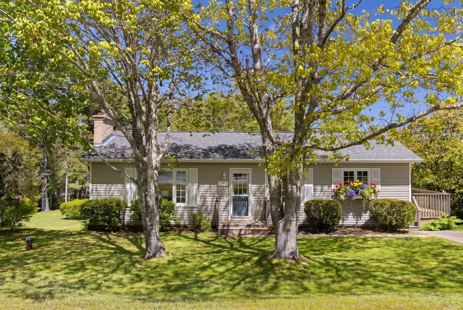 Property Photo:  9 Juniper Place  NS B3Z 1C6 