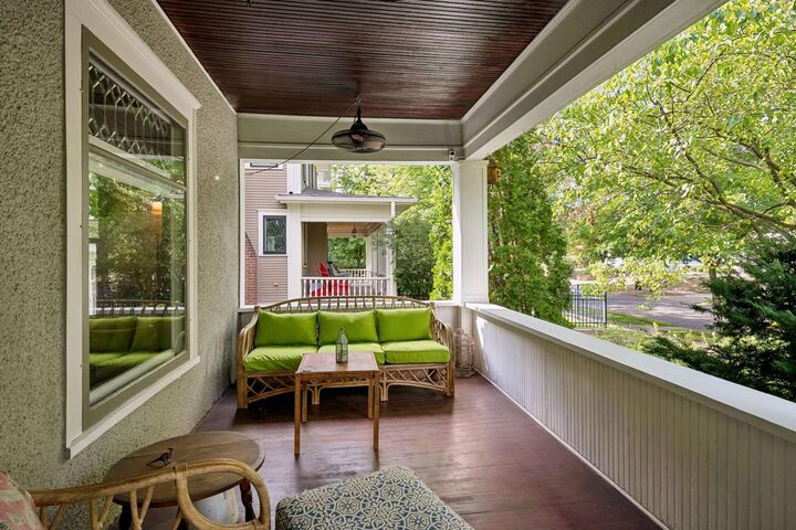 Property Photo: 1929 James Avenue S MN 55403