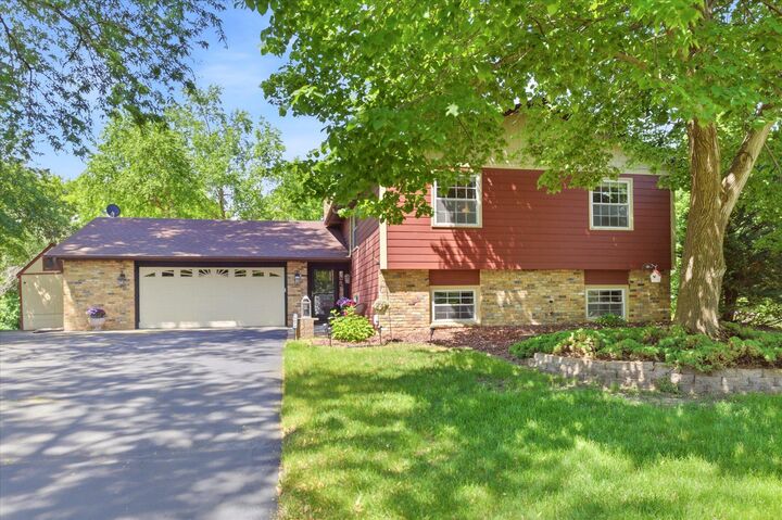 Property Photo:  15873 Hayes Trail Court  MN 55124 