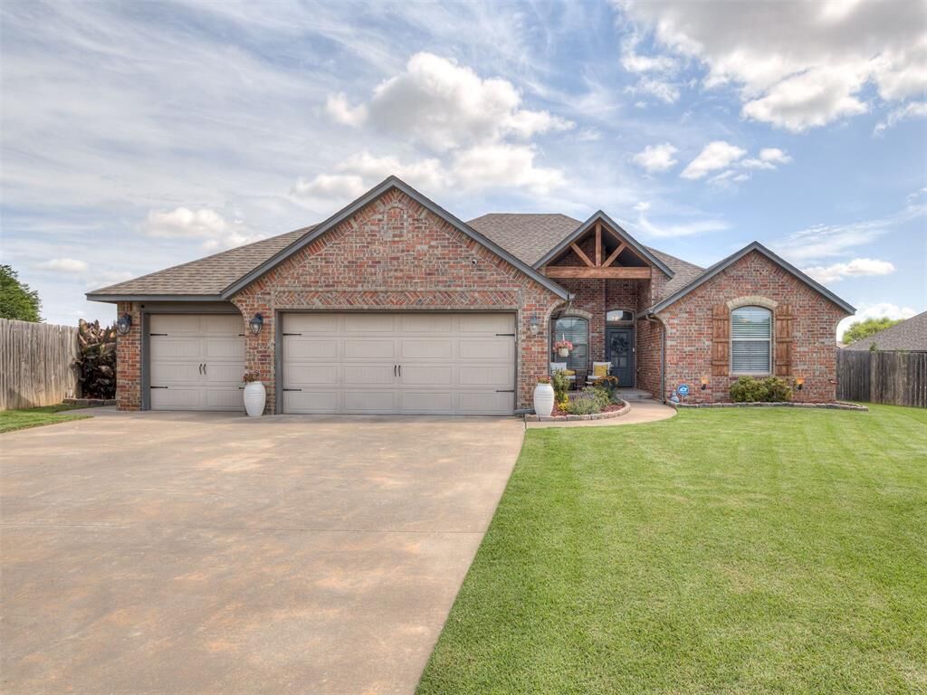 Property Photo:  11833 SW 26th Terrace  OK 73099 
