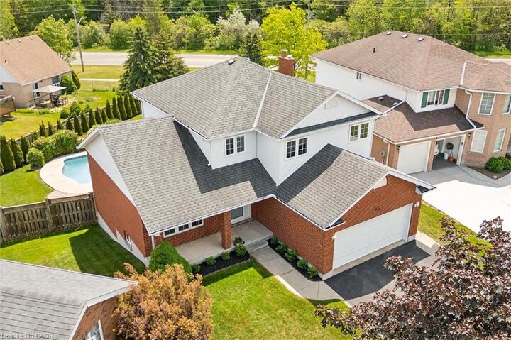 Property Photo:  44 Tami Court  ON N2B 3V2 