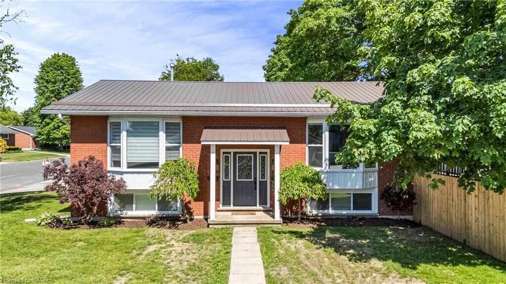 Property Photo: 561 17th Avenue ON N4N 3S3