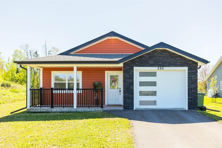Property Photo:  250 Hollis Avenue  PE C1B 4E9 