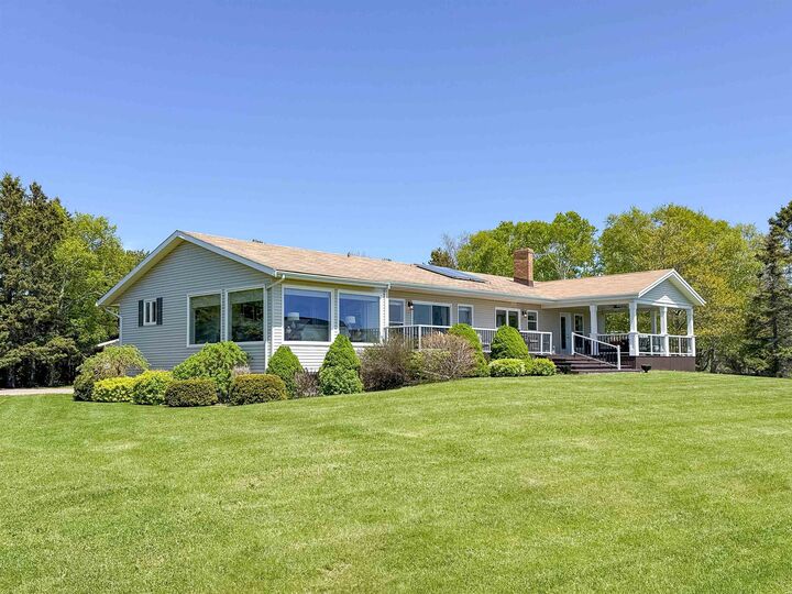 12 Lighthouse Lane — photo 1