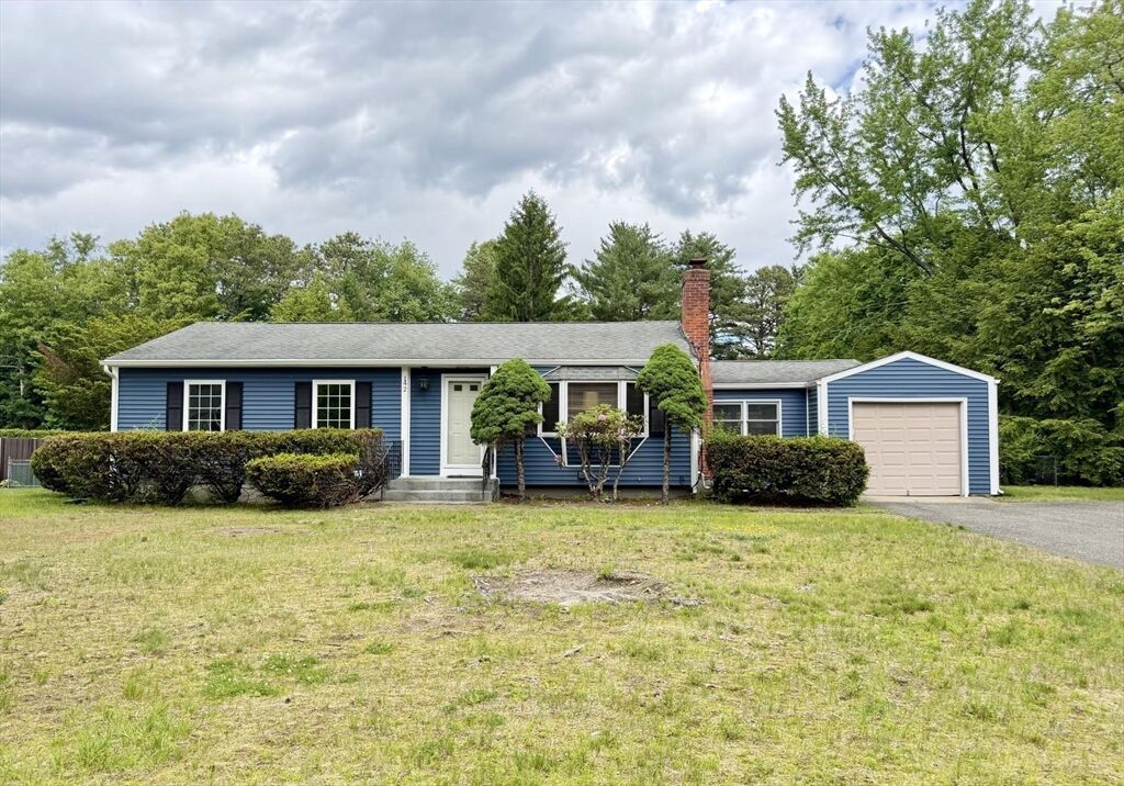 Property Photo:  142 Yarmouth St  MA 01106 